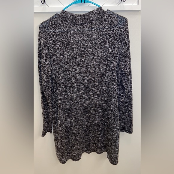 Lightweighth Cardigan - Picture 2 of 3